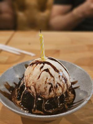 Generous portions! Brownie sundae