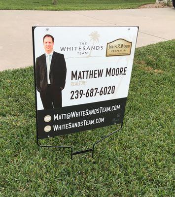 Our large, clean yard signs give your listing an edge.