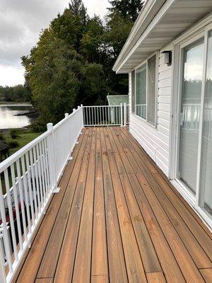 Fiberon IPE & White Aluminum Railing