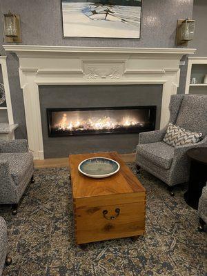 04/25/2025 sitting area