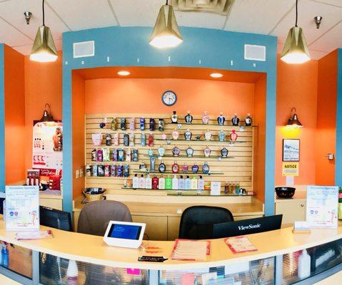 Beautiful, huge tanning salon! I think they have 12-14 tanning beds? So inviting!