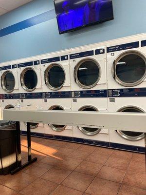 Wash & Go Laundry Mat