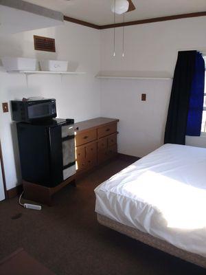 Cindy-Rella's Furnished Studio Apartment Rental