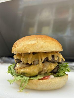 Smoky's Double Smashed Burger (Halal