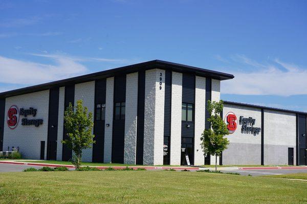 Climate controlled storage units in Rogers