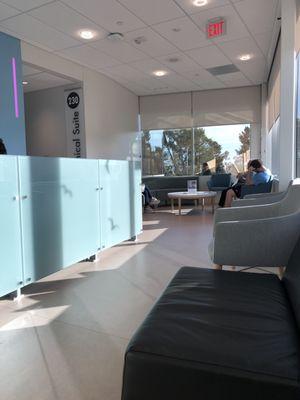 Kaiser Permanente Viewridge Medical Offices, 5251 Viewridge Ct, San ...