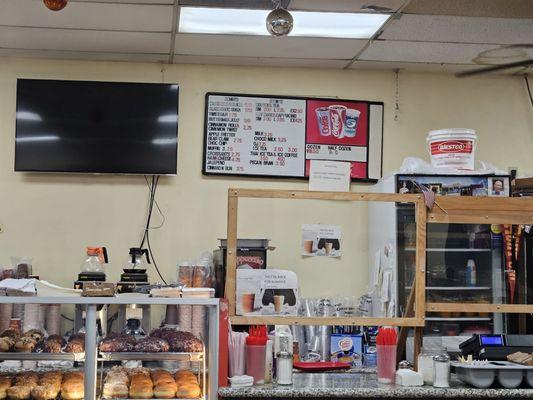 Menu price as of 9/13/2023 One of the few donuts shops that sell half dozen donuts.