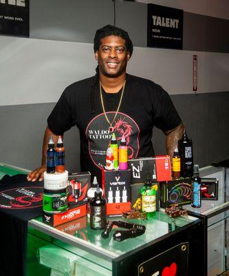 Waldo Tattoos & Piercings