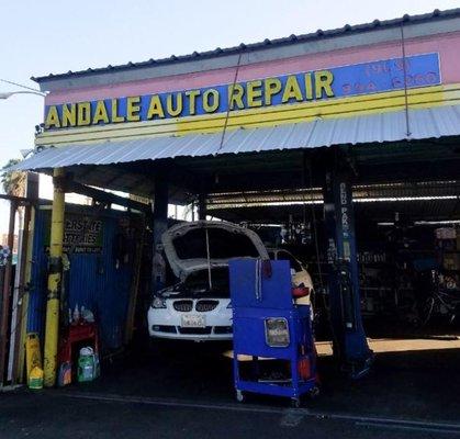 Andale Auto Repair - Auto siendo reparado en Andale Auto Repair