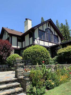 Side garden overlooking the river