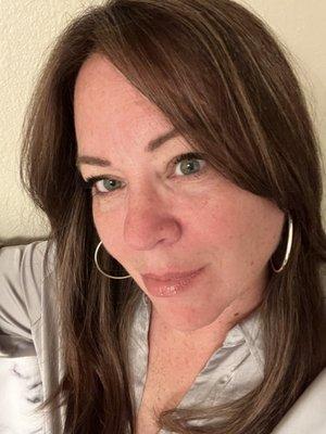 Root touch up and highlights by Pedro. Love his work!!