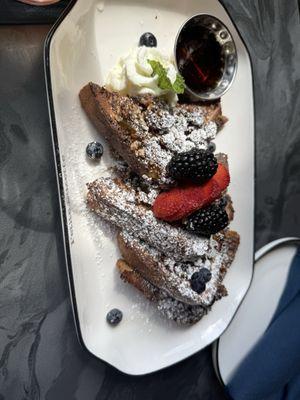 Fig brûlée French toast