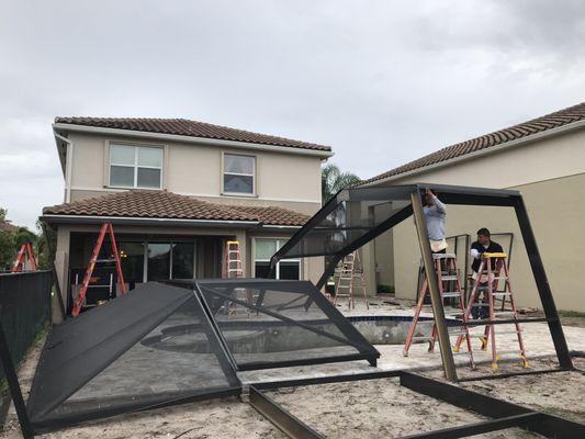 Henry's Enclosures Inc