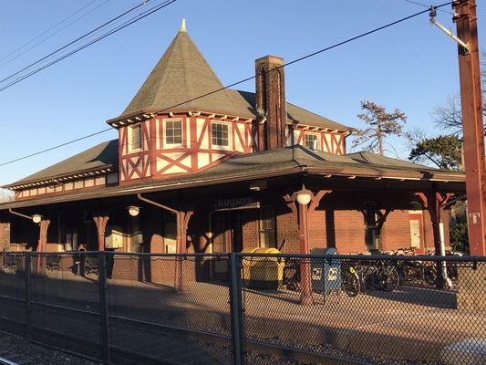 Maplewood - Train Station