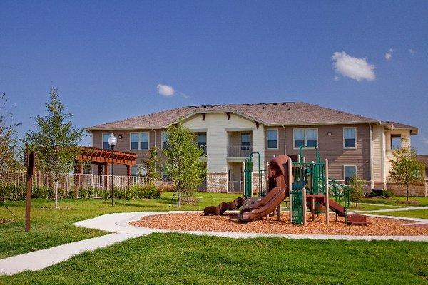 Tierra Pointe