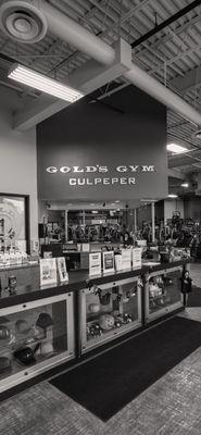 Golds Gym Entrance