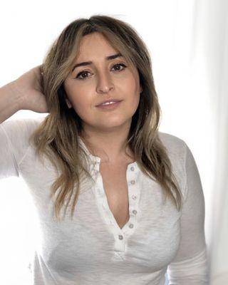 Should I put "mom hair" on the service menu? Because this mom is killing it!