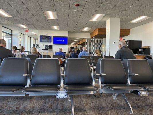 Rhinelander-Oneida County Airport (RHI)