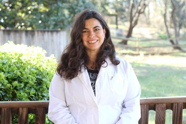 Your Annapolis dentist Dr. Cibele Raimondo