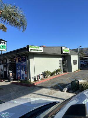 Jonesy's Liquor