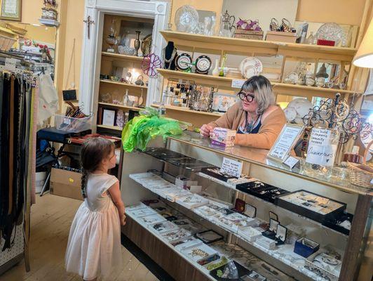 Jewelry, gifts, toys and collectibles