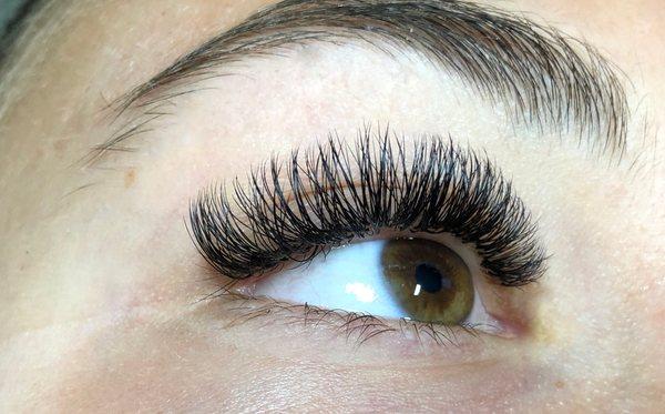 Volume eyelash extensions give a full and fluffy look!