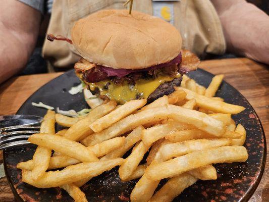 Bear Paw Bar & Grill