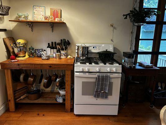 Total Surface Deep Clean (Kitchen)