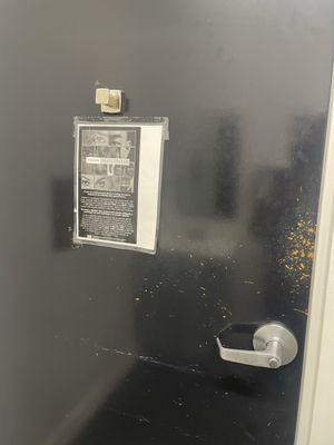 Inside the women's bathroom looks creepy af...