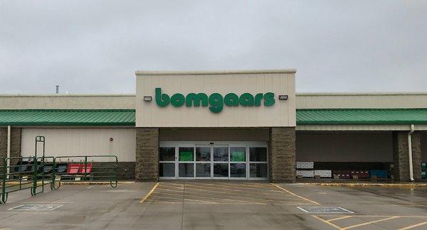 Bomgaars