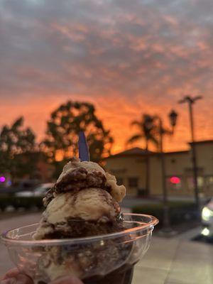 Buckeye is one of my favorite flavors here. This is a small size in cup and it's more than enough.