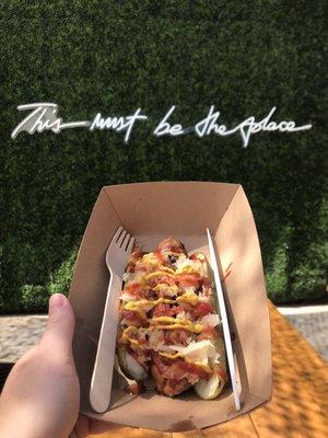 Vegan, gluten-free hot dog. Couldn't tell the difference between this and a meat-based dog. Excellent!