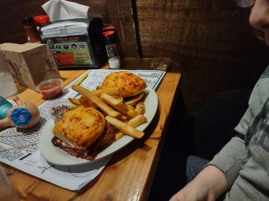 Winking Lizard Tavern