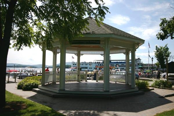 Gazebo w/Mount Washington Tour Boat in background