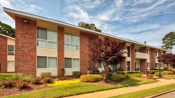 Pinewood Gardens Apartments