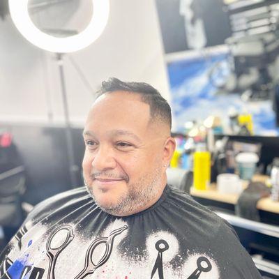 Gracias Master Barber Will and Val for the superb customer service!