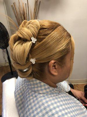 Bella's Dominican Salon