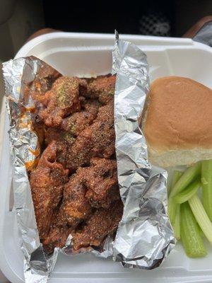 10 piece hot with lemon pepper sprinkles