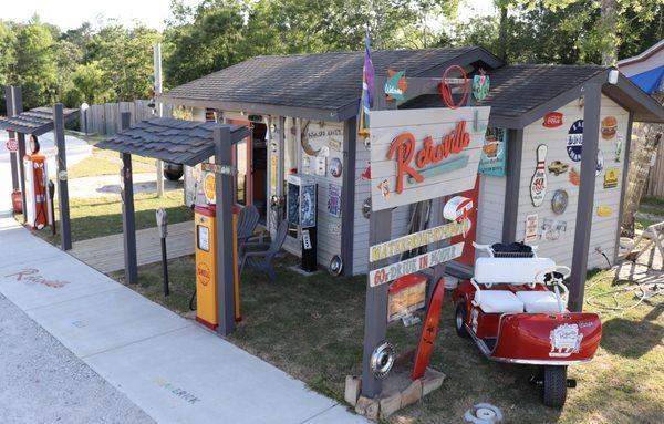 The Retroville Office