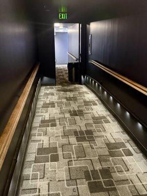 Laemmle Town Center 5