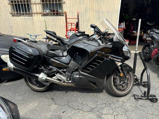 Kawasaki concours14 electrical short and brakes