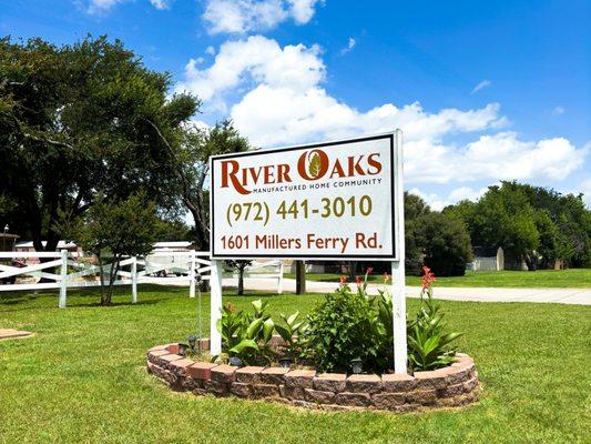 River Oaks Manufactured Home Community