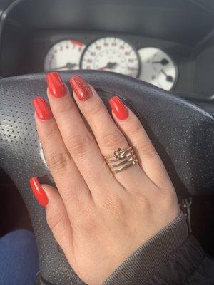 red christmas nails