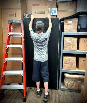 Proper tiering within the truck ensures safety of your goods in transport. Let our experienced staff keep your goods safe to your new home!