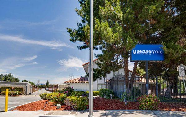 SecureSpace Self Storage San Jose Lonus