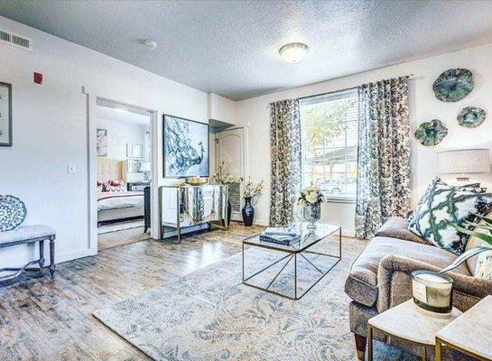 Inspirational indoor spaces Lots of fresh flowers, textures, and richness in this small rental space.