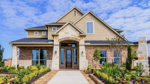 Beautiful homes, spacious plans, tons of features included! Huge monthly savings!