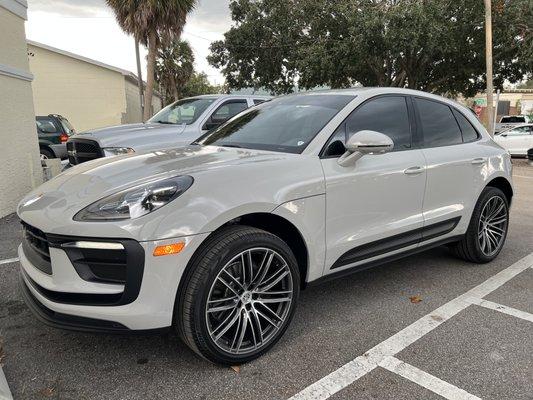 5% Porsche Cayenne
