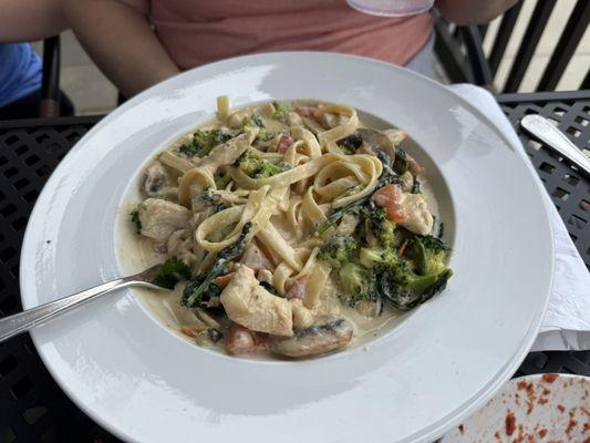 Primavera with Chicken