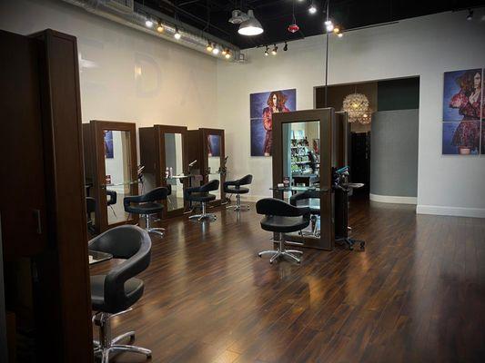 Salon ZEN AVEDA-Cameron Commons